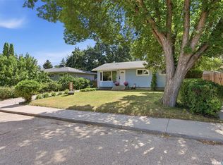 2004 Adelaide STREET E, Saskatoon, SK S7J 3K3