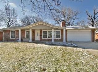 2617 W Adams St, Saint Charles, MO 63301