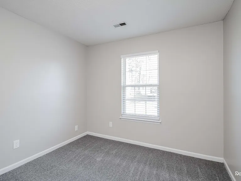 1120 Summit Hills Dr — Photo 11