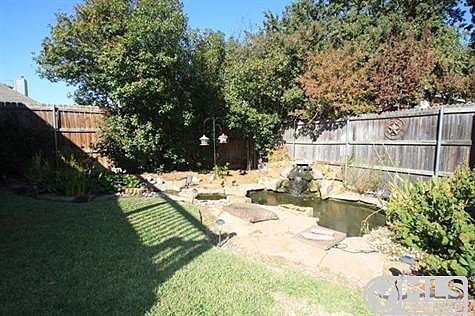 3rd image of 1129 Holly Dr