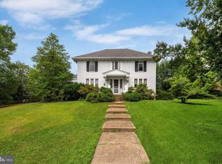1803 Orchard St, Alexandria, VA 22302