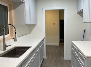 1222 W Spring St, Long Beach, CA 90810