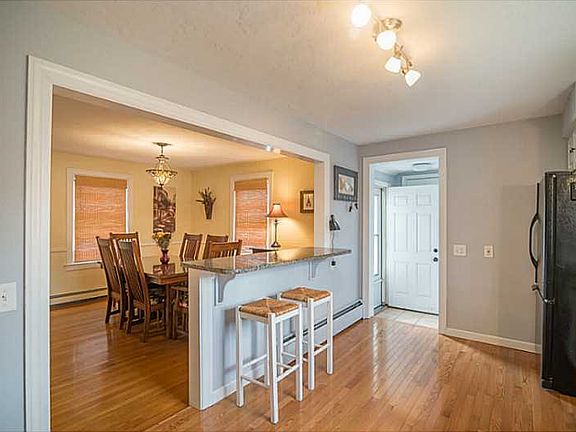 5th image of 22 Mosher Dr