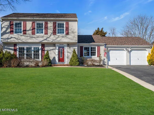 1040 Evelyn Drive, Toms River, NJ 08753