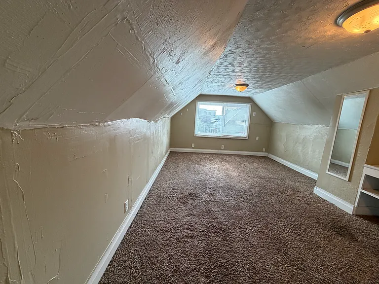 1490 Indianola Ave #1 — Photo 19