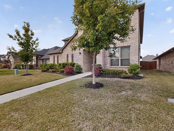 3rd image of 73 River Oaks Blvd