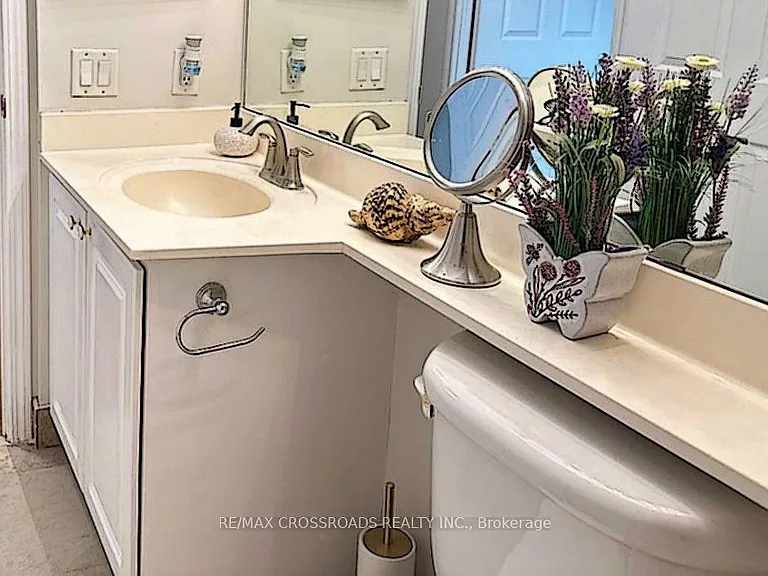 155 Beecroft Rd #906 — Photo 22
