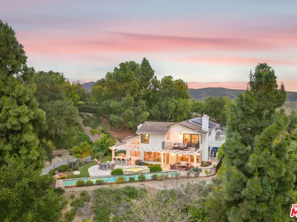 2736 Whitechapel Pl, Thousand Oaks, CA 91362