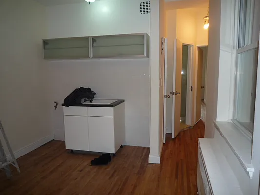 Rented by New Yorker Realty | media 14