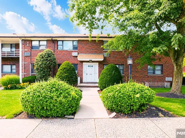 170 Myrtle Ave APT A2, Fort Lee, NJ 07024