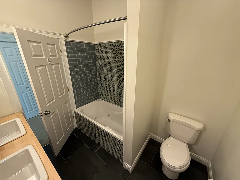 324 Mulberry St — Photo 29