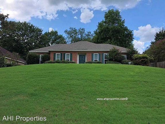 3rd image of 448 Duckworth Dr