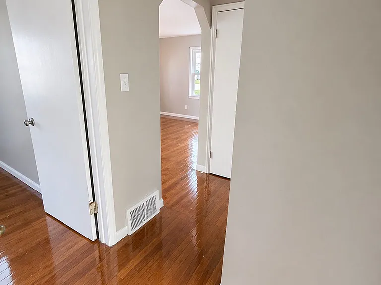 8251 Evergreen Ave — Photo 6