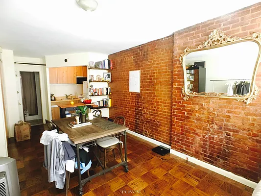 Rented by Town Residential | media 15