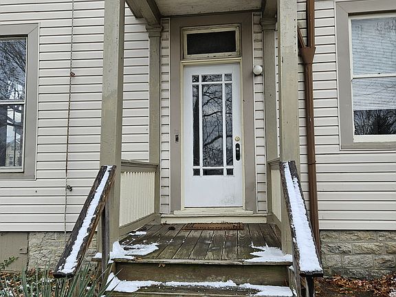 3rd image of 3480 Cheviot Ave #1R