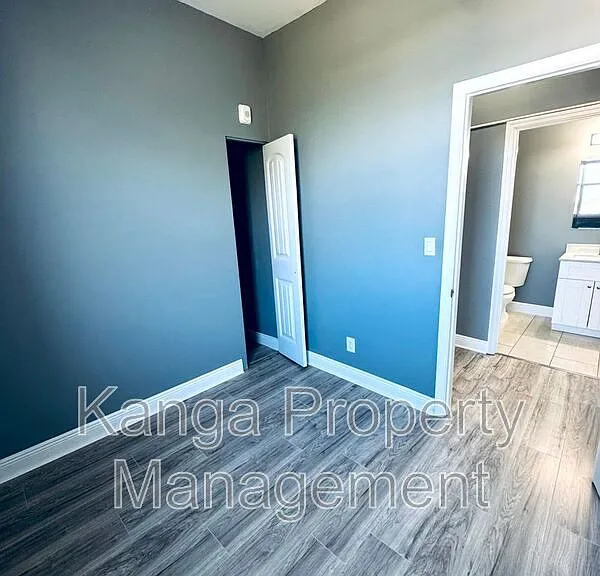 1401 Division Ave #203 — Photo 8