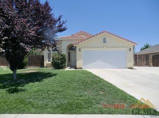 3904 Crosswind Way, Bakersfield, CA 93313