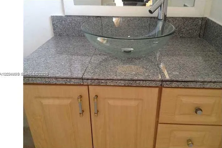 Island Shores Condo — Photo 2
