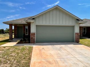 916 Hudson Rd, Chickasha, OK 73018