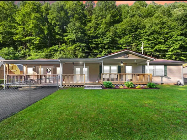 82 Fairway Dr, Jenkins, KY 41537