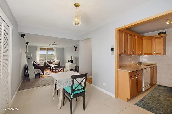 Sold by Corcoran | media 14