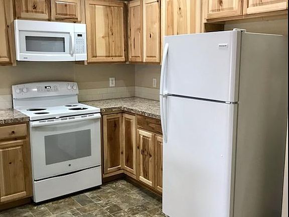 5th image of 5404 Montague Ln