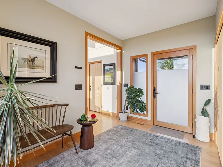 8425 Lee Hwy — Photo 7