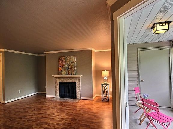 3rd image of 10016 NE 120th Ln APT F302