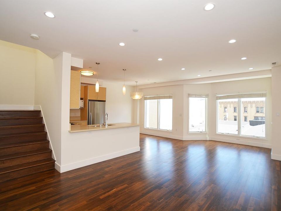 1st image of 3520 20th St APT 11