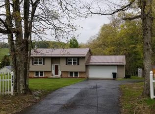 1618 Flat Top Rd, Shady Spring, WV 25918