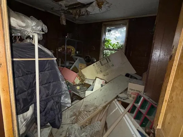 2045 E Victoria St, Philadelphia, PA 19134