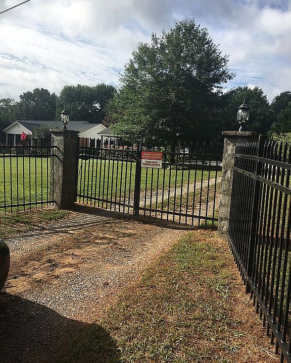 2nd image of 264 Paulan Rd