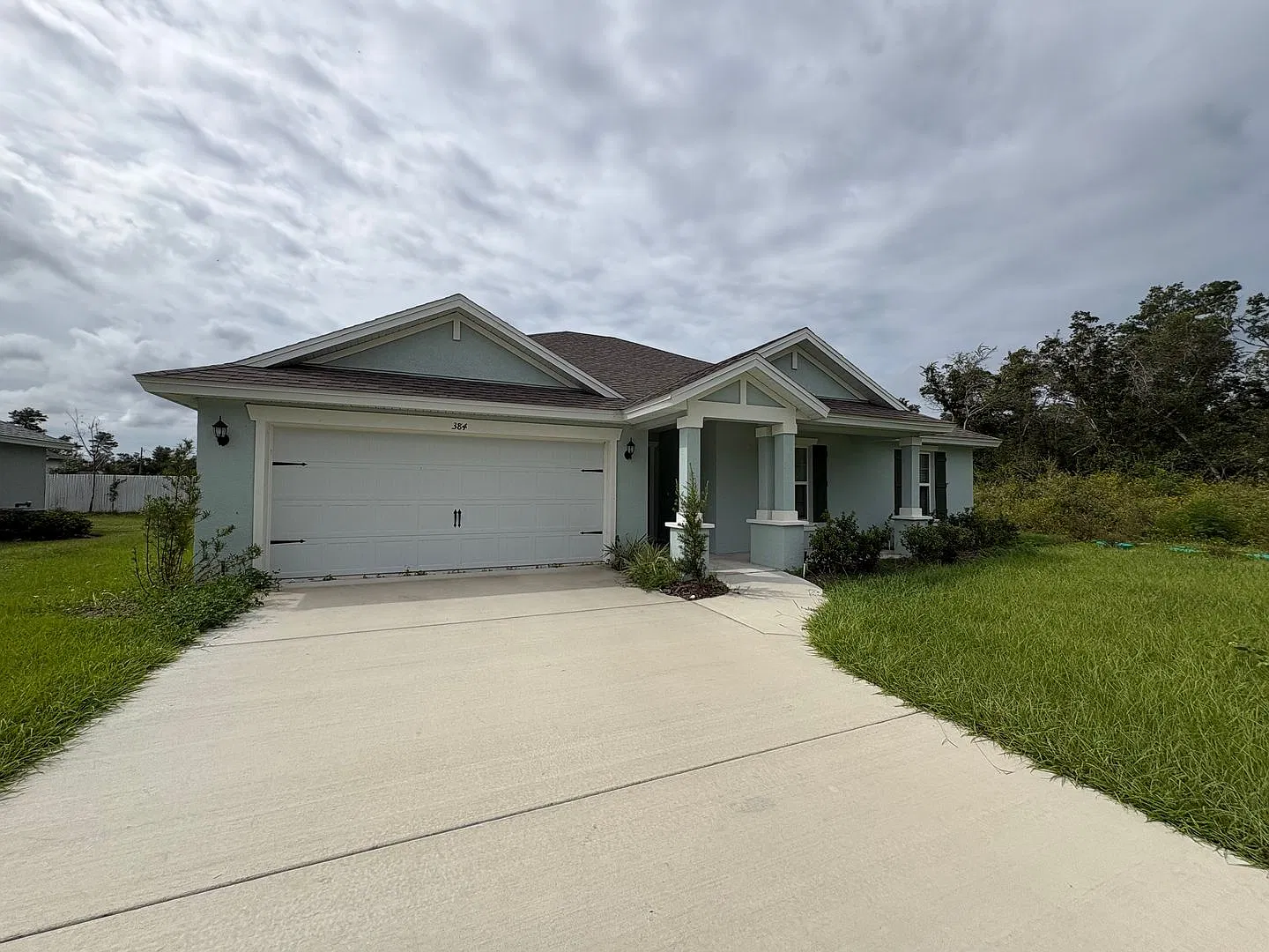 Beautiful 4-Bedroom Home with Spacious Master Suite & 2-Car Garage! Marion Oaks — Photo 4