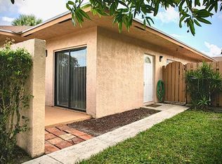 5250 Garden Hills Cir, West Palm Beach, FL 33415