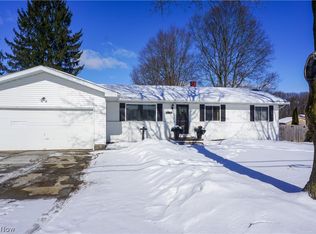 2887 Greenridge Rd, Barberton, OH 44203