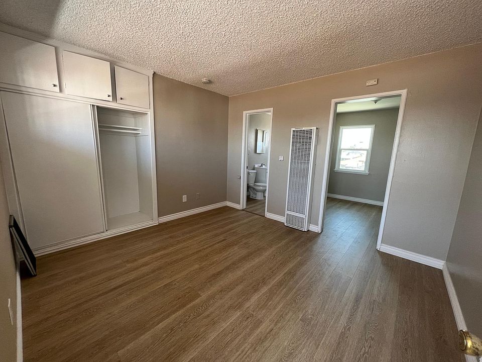 1st image of 4610 E 52nd Pl #2