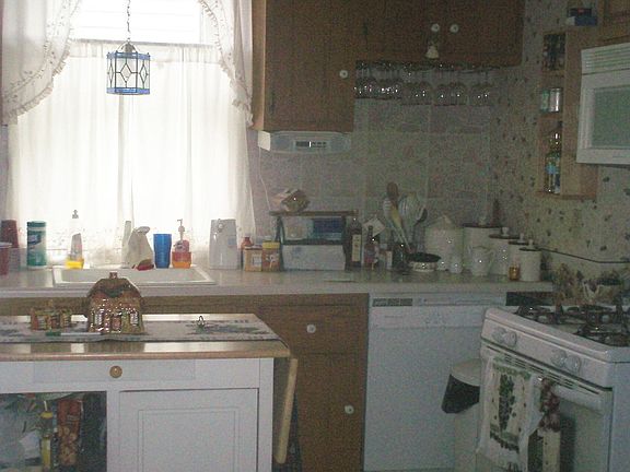 3rd image of 181 Hudson St