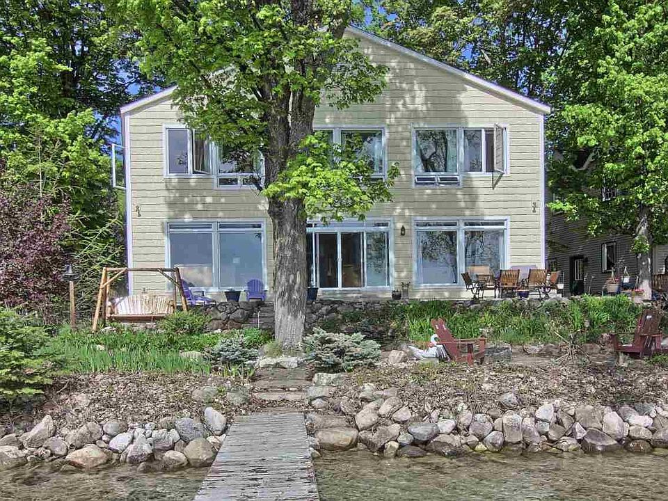 1st image of 11595 SW Torch Lake Dr