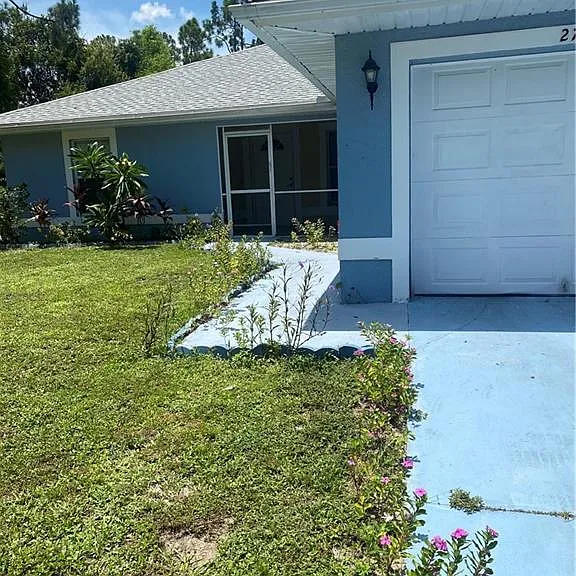 2702 Robin Ave S — Photo 1