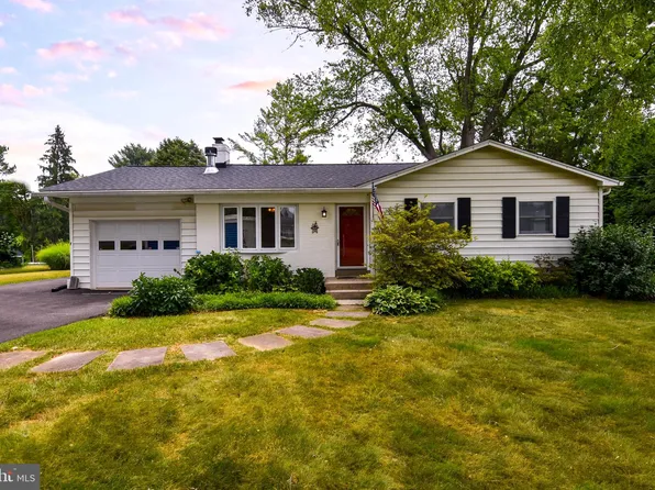 17309 Flagstone Dr, Germantown, MD 20874