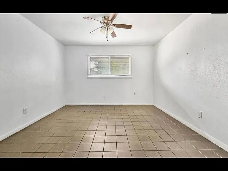 26 Farrell St #4 — Photo 7