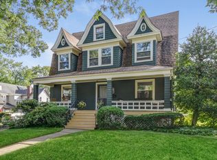 4 Ridgewood Ter, Maplewood, NJ 07040