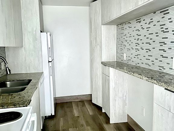 5th image of 1251 NE 108th St APT 112