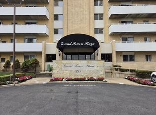 10515 W Grand Ave #206, Franklin Park, IL 60131