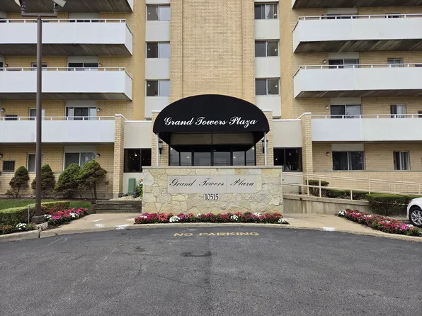 10515 W Grand Ave #206, Franklin Park, IL 60131