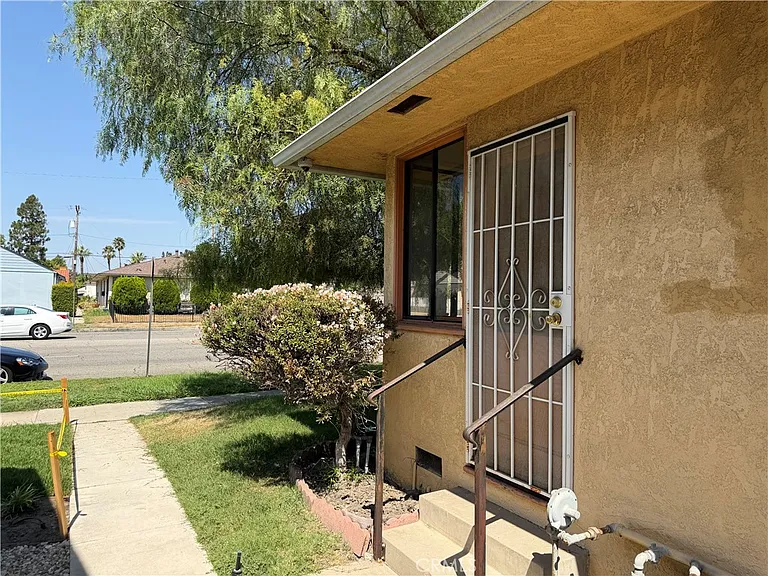 1340 N Buena Vista St #A — Photo 13