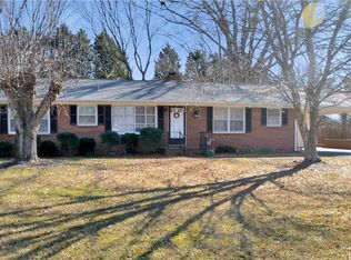 5157 Sedge Brook Rd, Kernersville, NC 27284