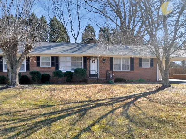 5157 Sedge Brook Rd, Kernersville, NC 27284