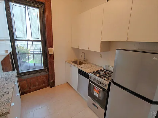 Rented by Halstead Real Estate | media 5