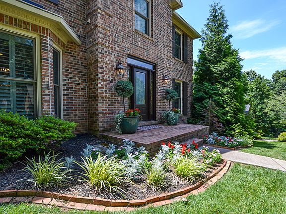 2nd image of 633 Summit Lake Ct
